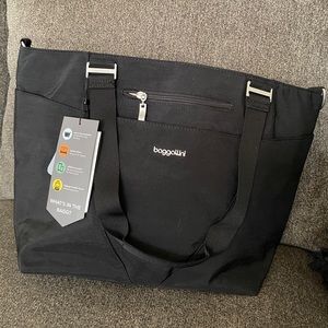 NWT Baggallini travel tote bag